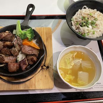 Ten Ren's Tea - Iron Pan Beef with Noodles - Tea Rooms Near Me - Toronto, Ontario