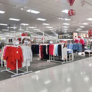 Target - Interior - Department Stores Near Me - Murrieta, California