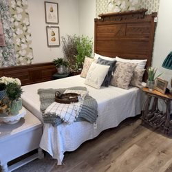 The Gingham Buffalo - Massive Headboard