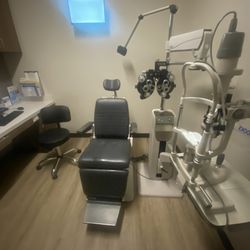 Brooks Eye Associates Plano - Inside