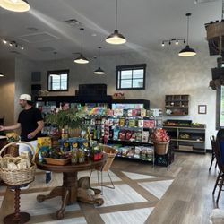 Basket Case Grocer