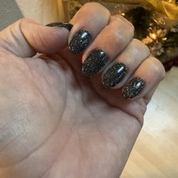 Av Nails - Sparkly black nails by Tron