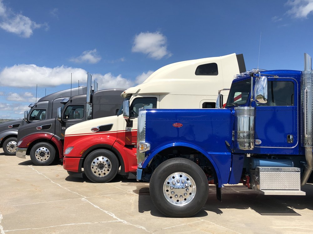PETERBILT OF COUNCIL BLUFFS Updated July 2024 10 Photos 2546 29th