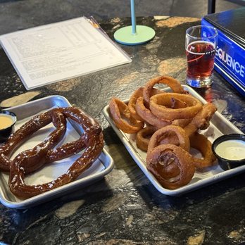 Parlay 6 Brewing - Pretzel and Onion Rings - Brewpubs Near Me - Reno, Nevada