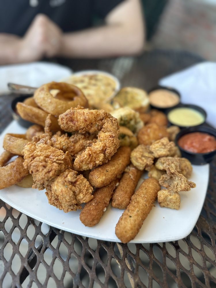 CRAWDADDY’S RESTAURANT & OYSTER BAR Updated November 2024 453