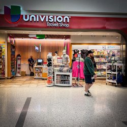 JFK Airport - Terminal 5 - Univision Travel Shop