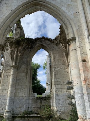 Abbaye de Jumièges by null