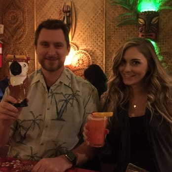 Chef Shangri-La - Great drinks and cheap shirts - Chinese Near Me - North Riverside, Illinois