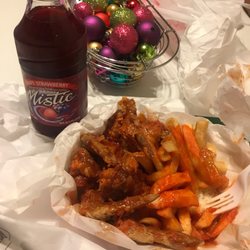 Harold's Chicken Shack - 4 piece combo hot and mild mix