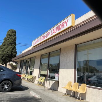 North Milpas Laundry Wash 'N Fold - Front sign - Laundry Services Near Me - Santa Barbara, California