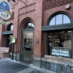 No Name Saloon & Grill - Front outside.