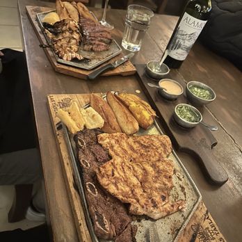 Las Tablas Colombian Steakhouse - Steakhouses Near Me - Chicago, Illinois