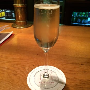 The Cellar Bar - Perfect getaway from the pre-Christmas madness - Bars Near Me - Dublin, D