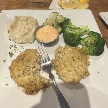Sedona Taphouse - Crab cake dinner - American Near Me - Cliffside Park, New Jersey Sedona Taphouse - Crab cake dinner - American Near Me - Cliffside Park, New Jersey