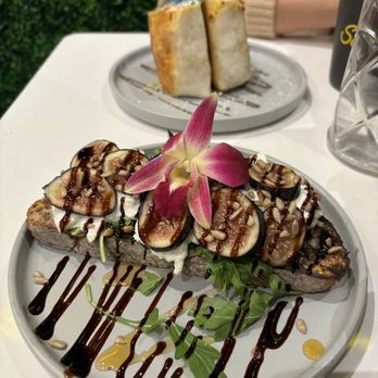 Sunflower - Gramercy - Burrata Toast - Breakfast & Brunch Near Me - New York, New York Sunflower - Gramercy - Burrata Toast - Breakfast & Brunch Near Me - New York, New York