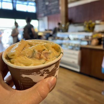 Beecher's Handmade Cheese - Smoked Salmon Mac and Cheese - Cheese Shops Near Me - Seattle, Washington Beecher's Handmade Cheese - Smoked Salmon Mac and Cheese - Cheese Shops Near Me - Seattle, Washington
