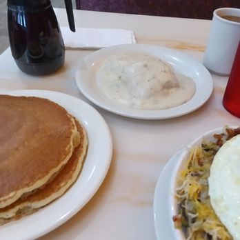 Golden Oak Pancake House - Biscuits & Gravy - Pancakes Near Me - St Louis, Missouri Golden Oak Pancake House - Biscuits & Gravy - Pancakes Near Me - St Louis, Missouri