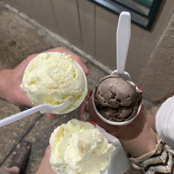 Frozen Moo - Key lime pie ice cream, chocolate almond ice cream - Ice Cream & Frozen Yogurt Near Me - Hilton Head Island, South Carolina
