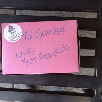 B Sweet Cupcakes - a note on a bench - Desserts Near Me - Loveland, Colorado B Sweet Cupcakes - a note on a bench - Desserts Near Me - Loveland, Colorado