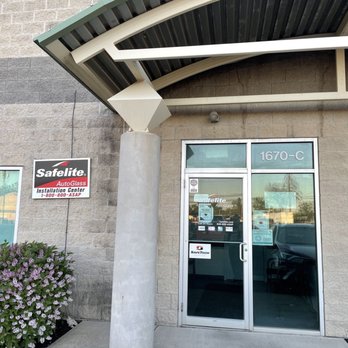 Safelite AutoGlass - Outside of Shop - Windshield Installation & Repair Near Me - Columbus, Ohio
