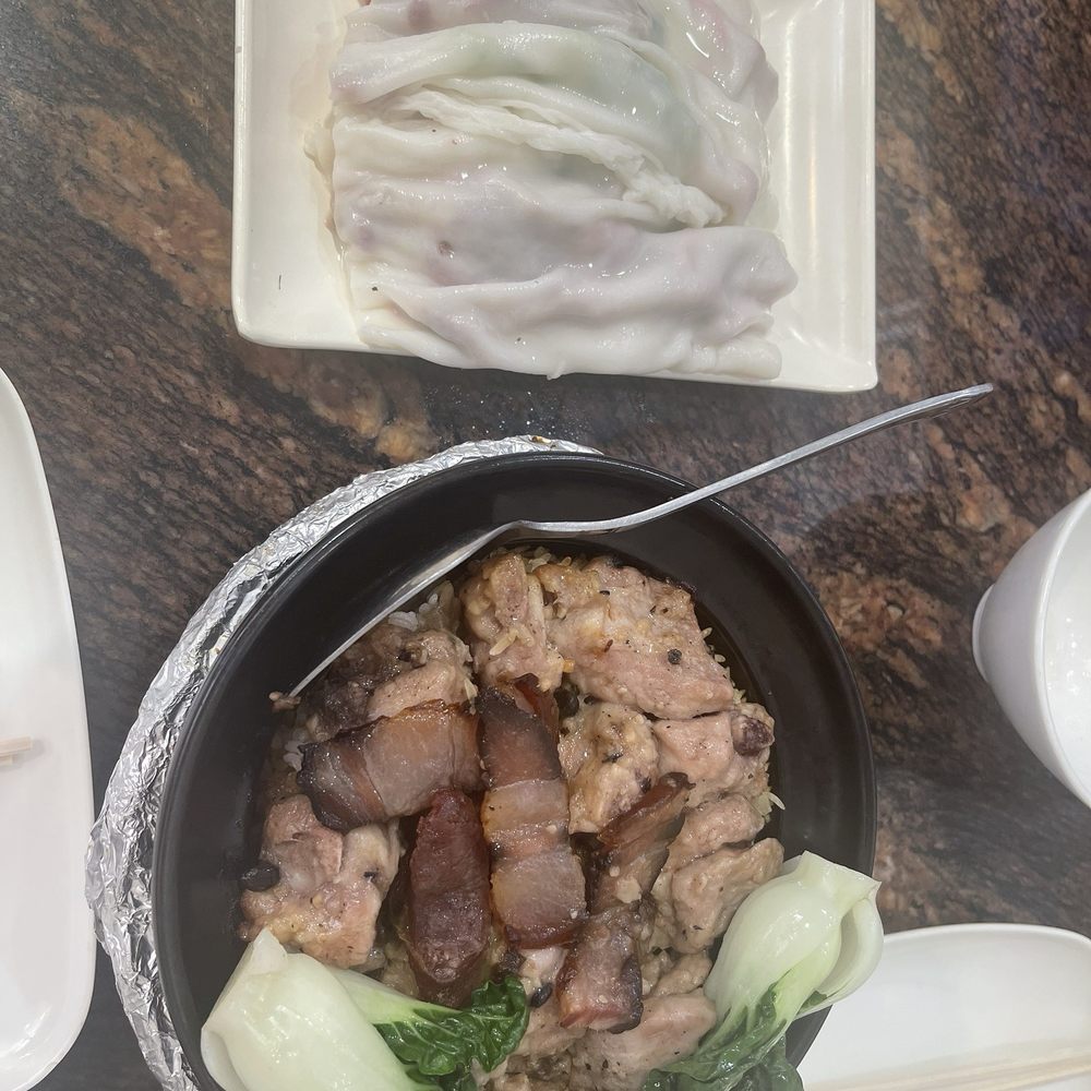 Sun Maxim's - BBQ Pork Rice Noodle and Preserved Meat and Spare Rib Clay Pot - both 6/5! - Bakeries Near Me - San Francisco, California Sun Maxim's - BBQ Pork Rice Noodle and Preserved Meat and Spare Rib Clay Pot - both 6/5! - Bakeries Near Me - San Francisco, California
