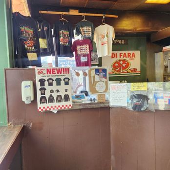 Di Fara Pizza - Pizza Near Me - Brooklyn, New York Di Fara Pizza - Pizza Near Me - Brooklyn, New York
