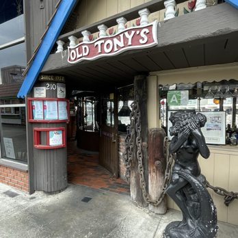Tony's on the Pier - Bars Near Me - Redondo Beach, California Tony's on the Pier - Bars Near Me - Redondo Beach, California