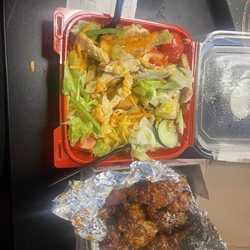 Fox's Pizza Den - Wings and salad