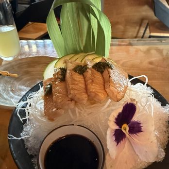 Lucky Robot Restaurant - Sushi Bars Near Me - Austin, Texas
