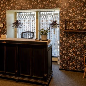 Skin Deep - Reception desk - Estheticians Near Me - Grass Valley, California