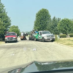 D and G Landscaping & Snow Removal - Again blocking the street! Oh and I'm not talking about the machinery that is ok obviously.