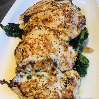 IL Gabbiano - Grilled chicken and broccoli rabe - Italian Near Me - New Haven, Connecticut IL Gabbiano - Grilled chicken and broccoli rabe - Italian Near Me - New Haven, Connecticut