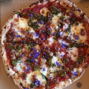 Brandoni Pepperoni - Big Suge pie. Sublime and pretty. - Pizza Near Me - Los Angeles, California
