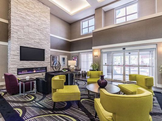 La Quinta Inn & Suites by Wyndham San Antonio Downtown by null