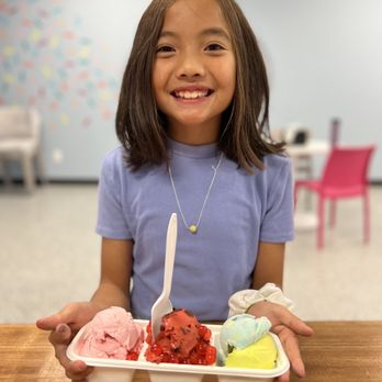 Gilly's Ice Cream - Ice cream flight - Ice Cream & Frozen Yogurt Near Me - Troy, Michigan
