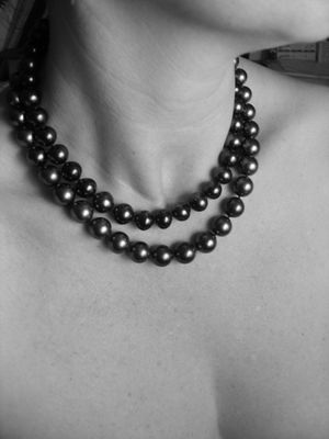 Girls Love Pearls by null