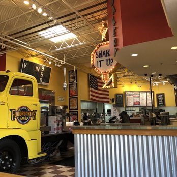 Fuddruckers - Burgers Near Me - Albuquerque, New Mexico