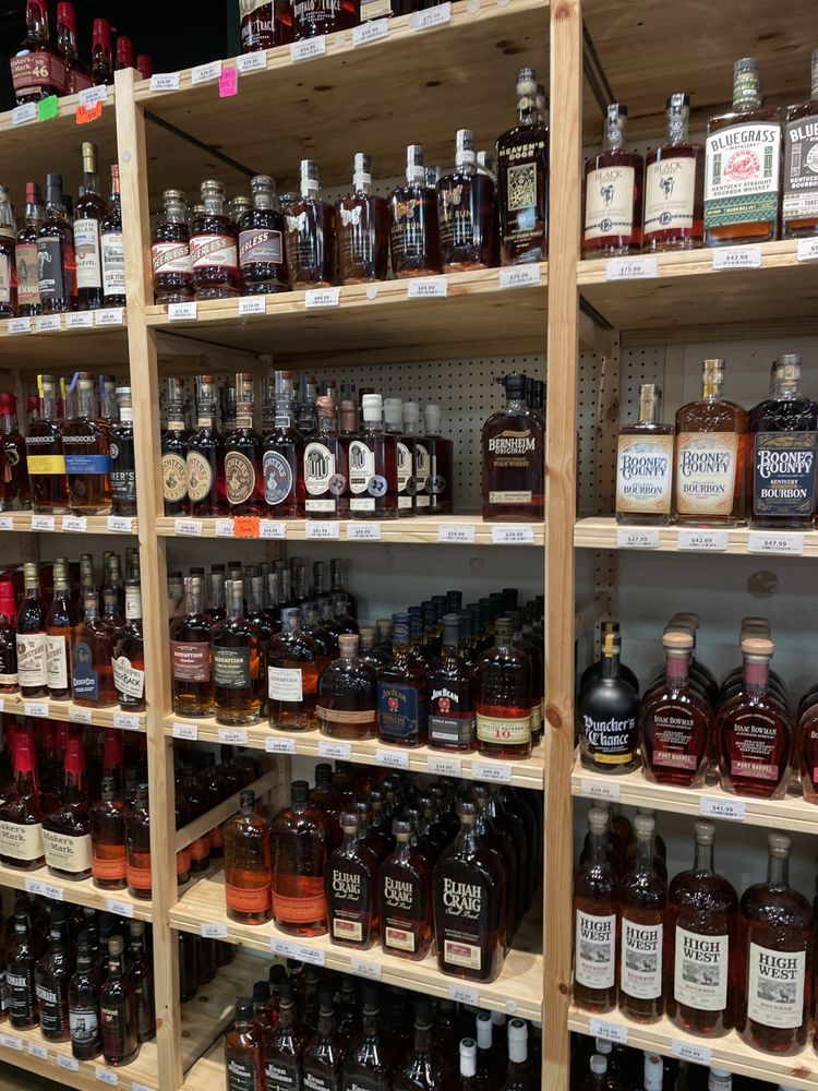 LIQUOR KING Updated October 2024 23 Reviews 1900 Western Center