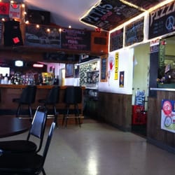 Caddy Shack & Buckeye Bar - Insides with ordering table and the bar.