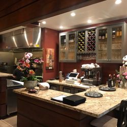 Eugenio Italian Ristorante - Decor