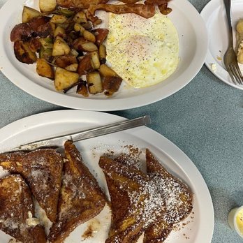 Dimitris Farmer's Market Restaurant - Breakfast & Brunch Near Me - Pompano Beach, Florida