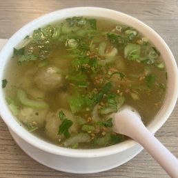 16. Chicken War Wonton Soup 16. Chicken War Wonton Soup