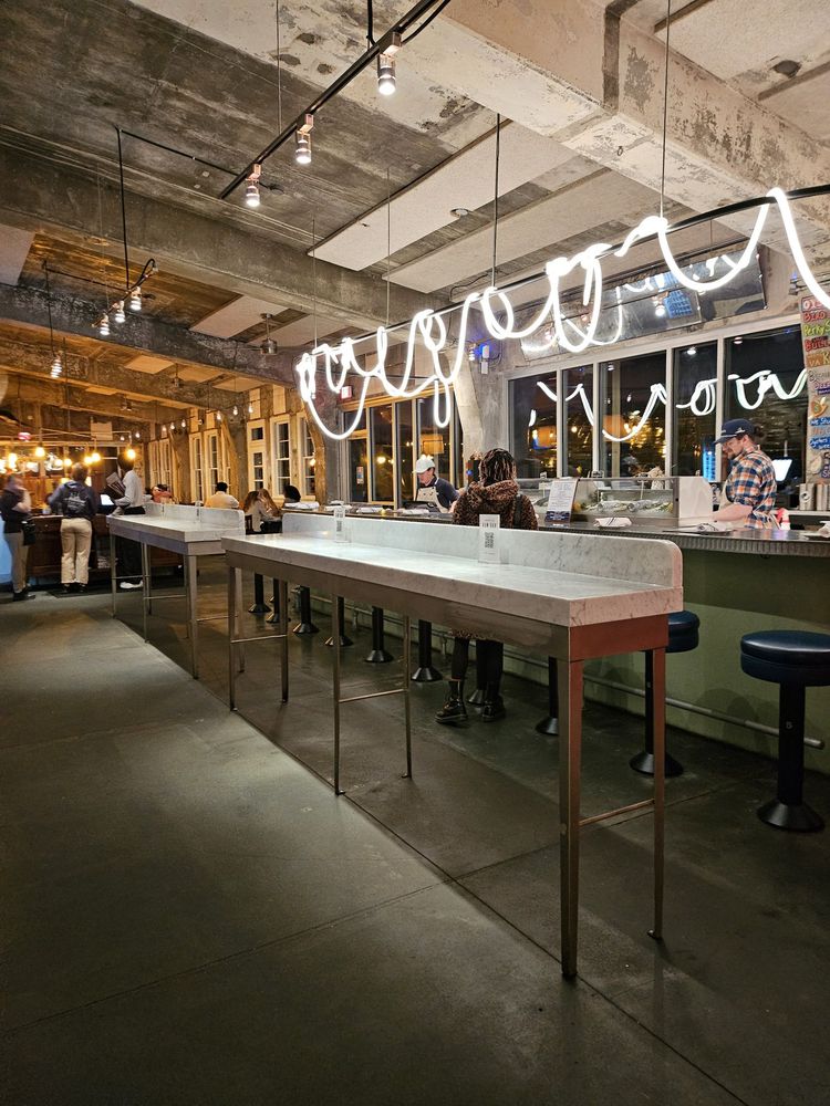 Fleet Landing Restaurant & Raw Bar
