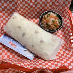 Pupusas & Tacos To Go - Beef burrito "The Burlington"
