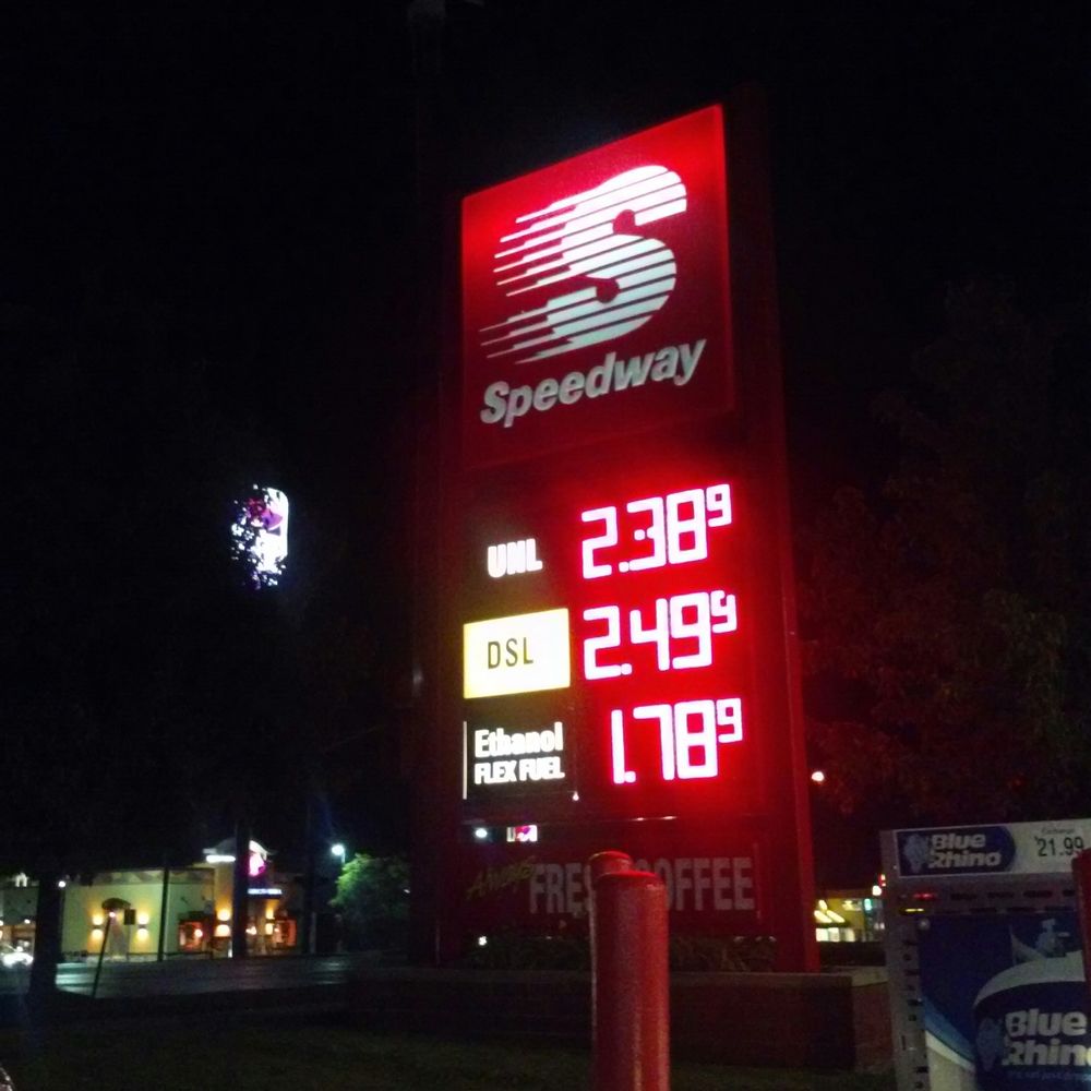 Speedway - Night sign Speedway Fenton - Gas Stations Near Me - Fenton, Michigan Speedway - Night sign Speedway Fenton - Gas Stations Near Me - Fenton, Michigan