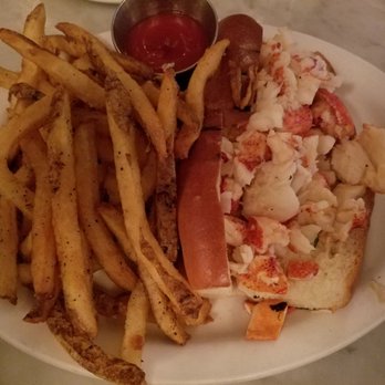 Neptune Oyster - Maine lobster with hot butter - Seafood Near Me - Boston, Massachusetts Neptune Oyster - Maine lobster with hot butter - Seafood Near Me - Boston, Massachusetts