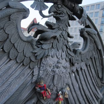 Weidendammer Brücke - eagle of love ... they must have removed some padlocks ... sad sad sad ... - Landmarks & Historical Buildings Near Me - Berlin, BE