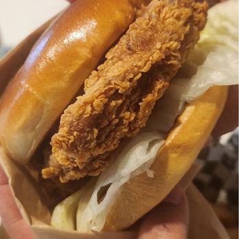 Impeckable Chicken - Regular Chicken Sandwich - Chicken Shop Near Me