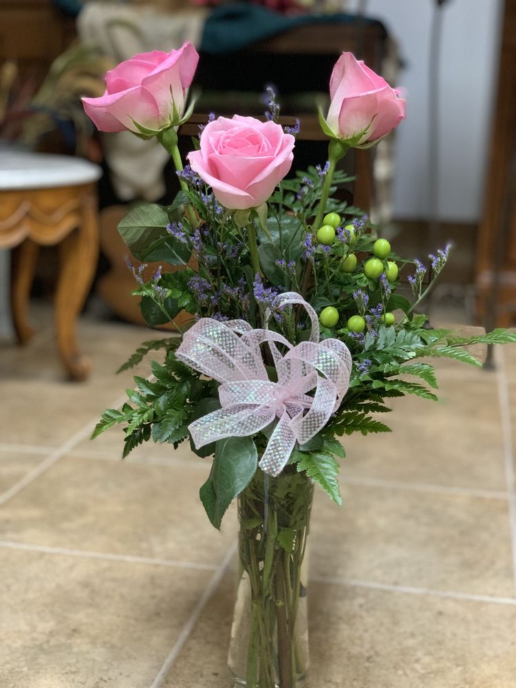 ALL ABOUT FLOWERS Updated September 2024 32 Photos 14900 SW Van