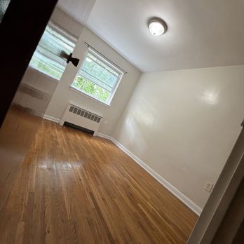 Tailem Cleaners - Trabajo entregado de pintura - Laundry Services Near Me - Bronx, New York Tailem Cleaners - Trabajo entregado de pintura - Laundry Services Near Me - Bronx, New York